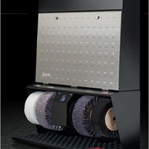 Polifix 4 NEGRO y puerta CEPILLADO RELIEVE V2A