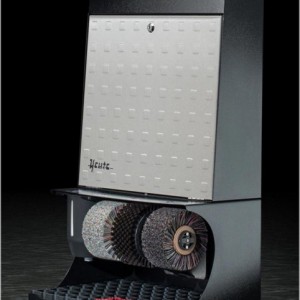 Ronda 30 NEGRO 9005 y puerta CEPILLADO RELIEVE V2A