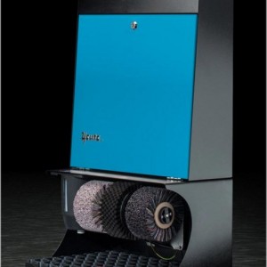 Ronda 30 NEGRO 9005 y puerta RAL