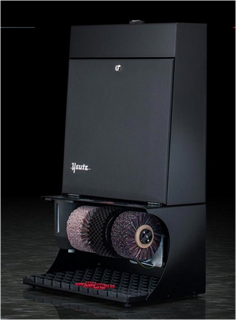 Ronda 30 NEGRO 9005 y puerta en cuero